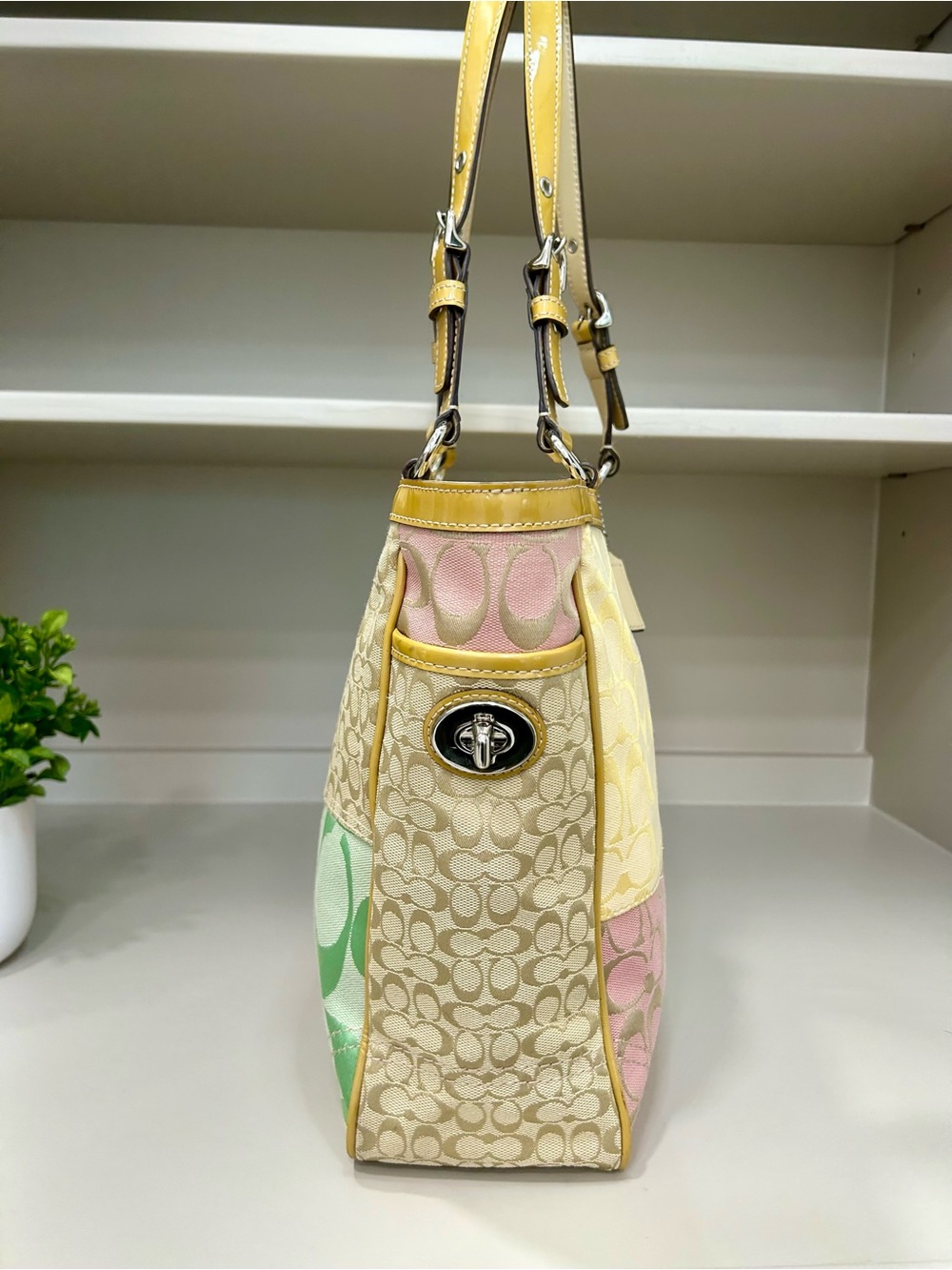Coach Spring Y2K Signature Pastel Patchwork Turnlock Gallery Tote Shoulder Bag - Picture 6 of 16